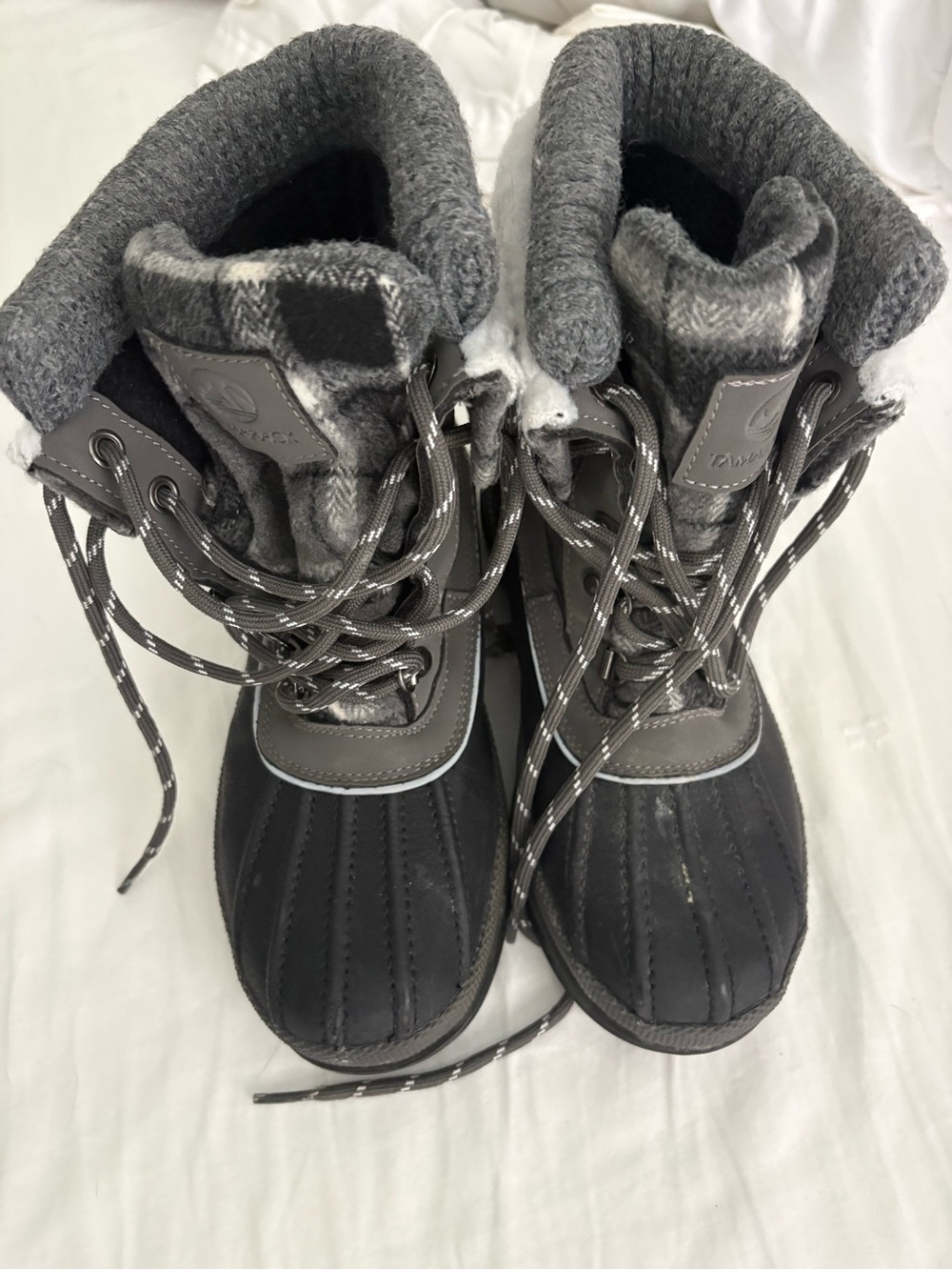 Tamarack brand Women's Grey Winter Duck Boots with Plaid Liner - Size 6